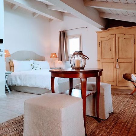 Il Cortiletto - Suites & Apartments ปิสโตยา ภายนอก รูปภาพ