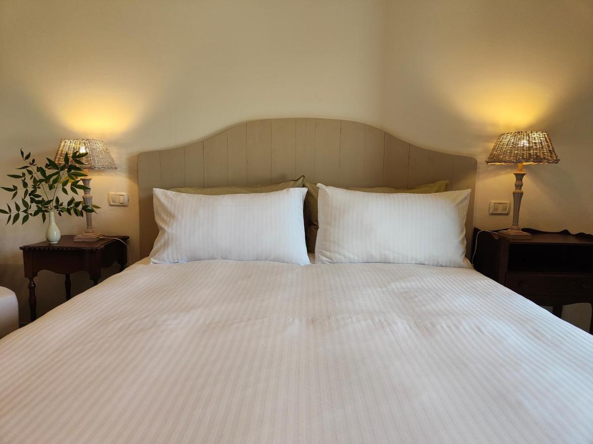 Il Cortiletto - Suites & Apartments ปิสโตยา ภายนอก รูปภาพ
