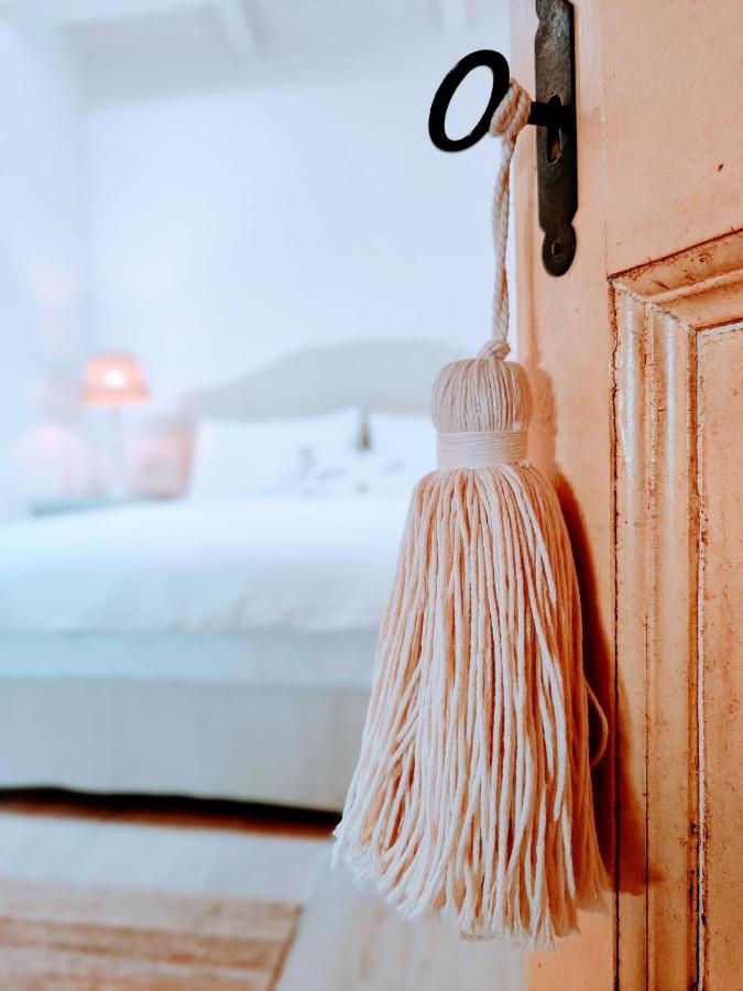 Il Cortiletto - Suites & Apartments ปิสโตยา ภายนอก รูปภาพ