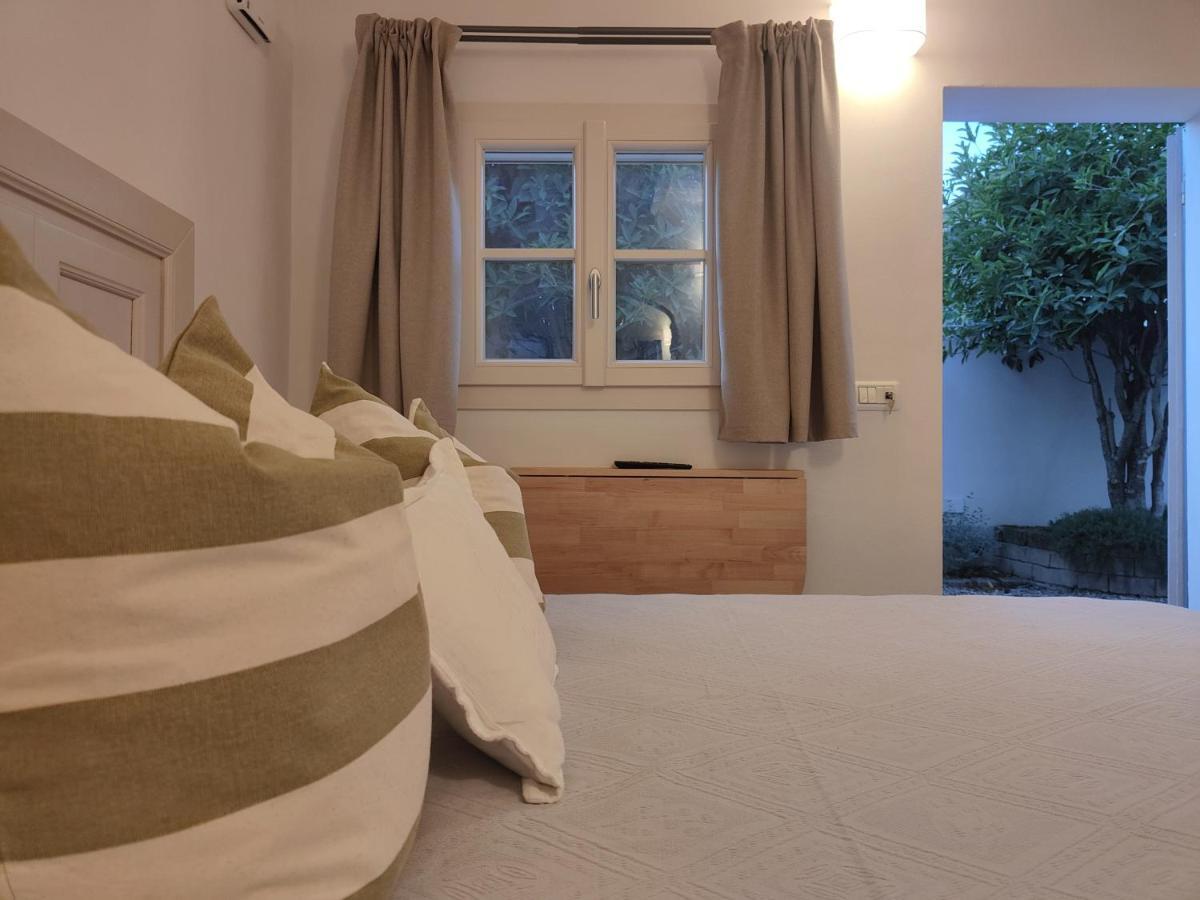 Il Cortiletto - Suites & Apartments ปิสโตยา ภายนอก รูปภาพ