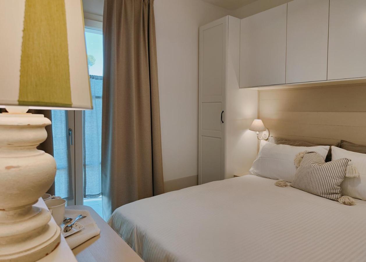 Il Cortiletto - Suites & Apartments ปิสโตยา ภายนอก รูปภาพ