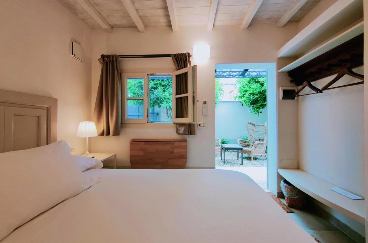 Il Cortiletto - Suites & Apartments ปิสโตยา ภายนอก รูปภาพ