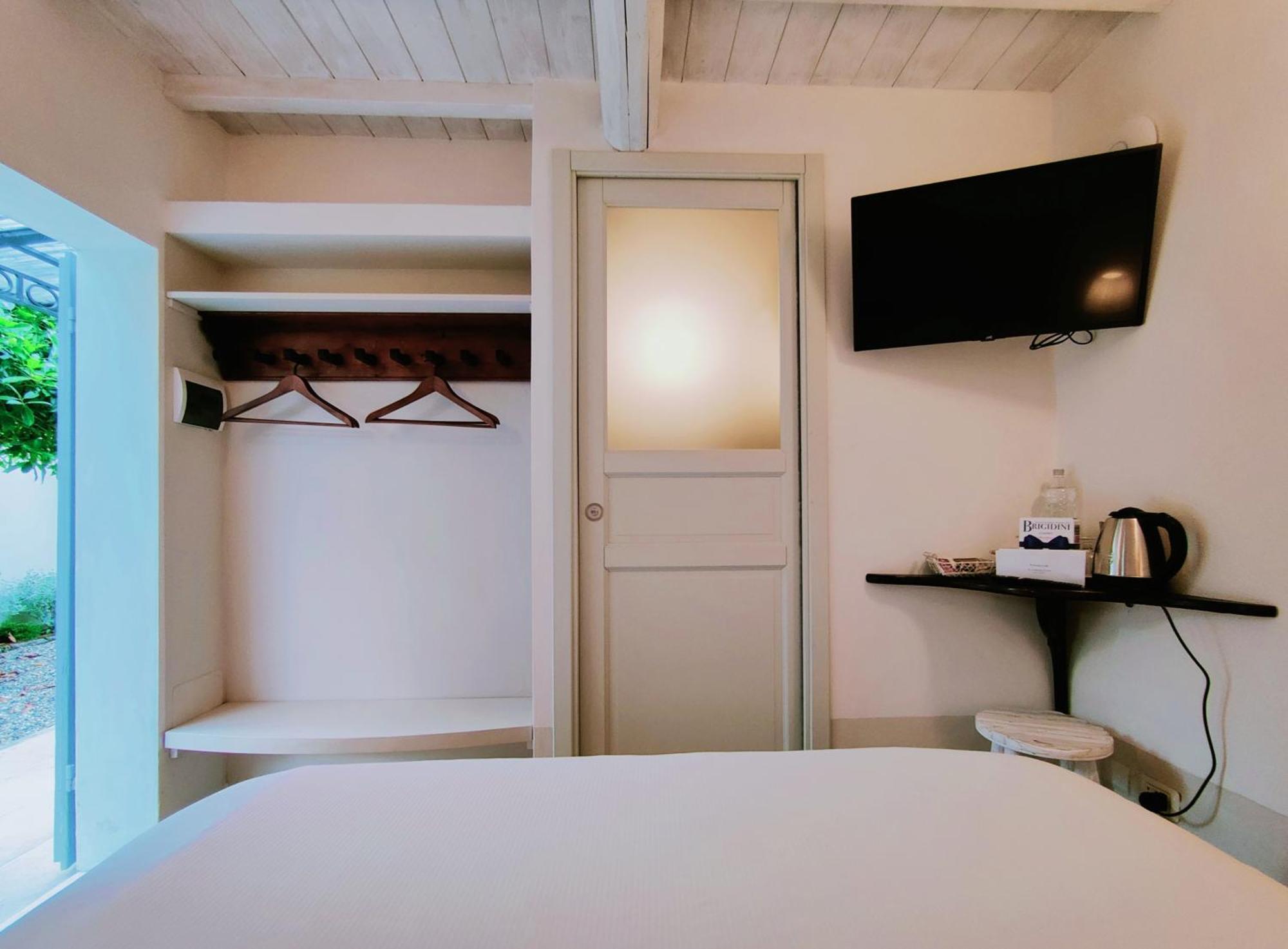 Il Cortiletto - Suites & Apartments ปิสโตยา ภายนอก รูปภาพ