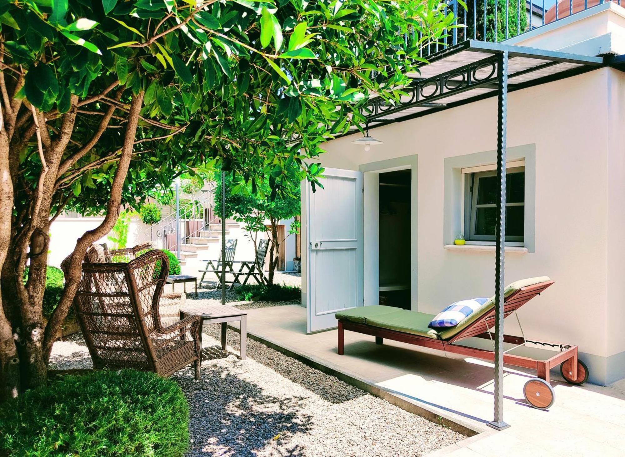 Il Cortiletto - Suites & Apartments ปิสโตยา ภายนอก รูปภาพ